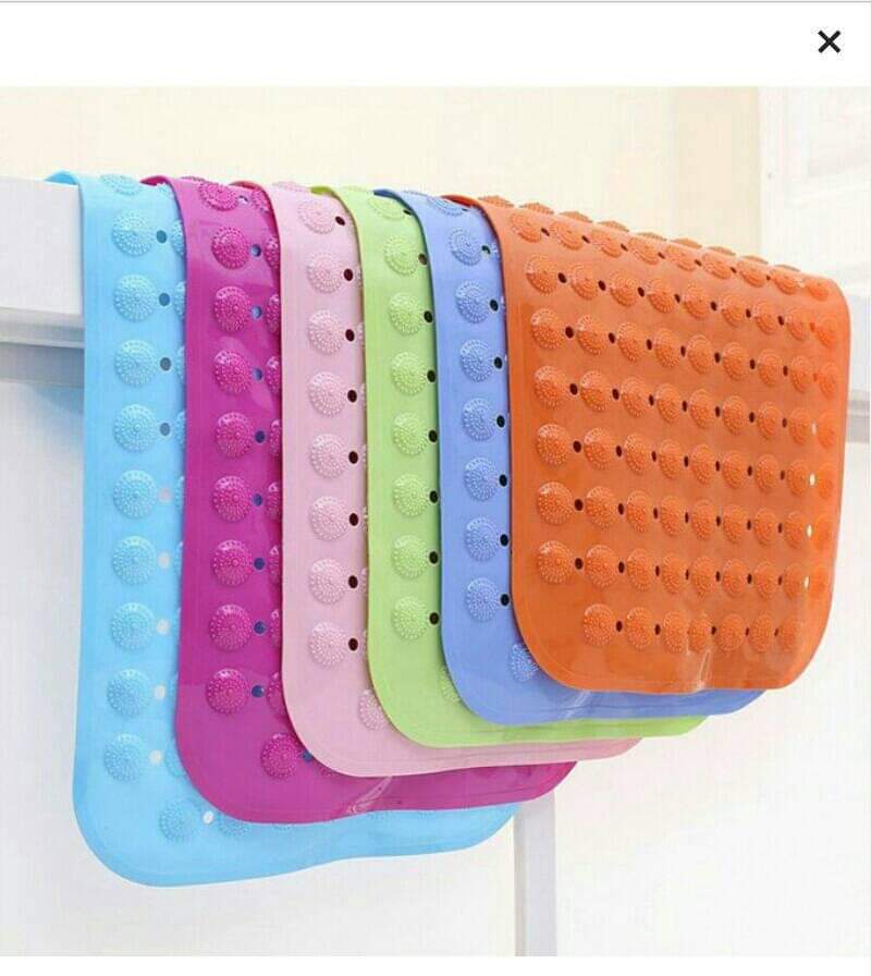 Anti slip bathroom mat