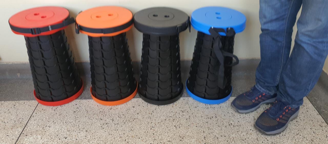 Portable retractable stool