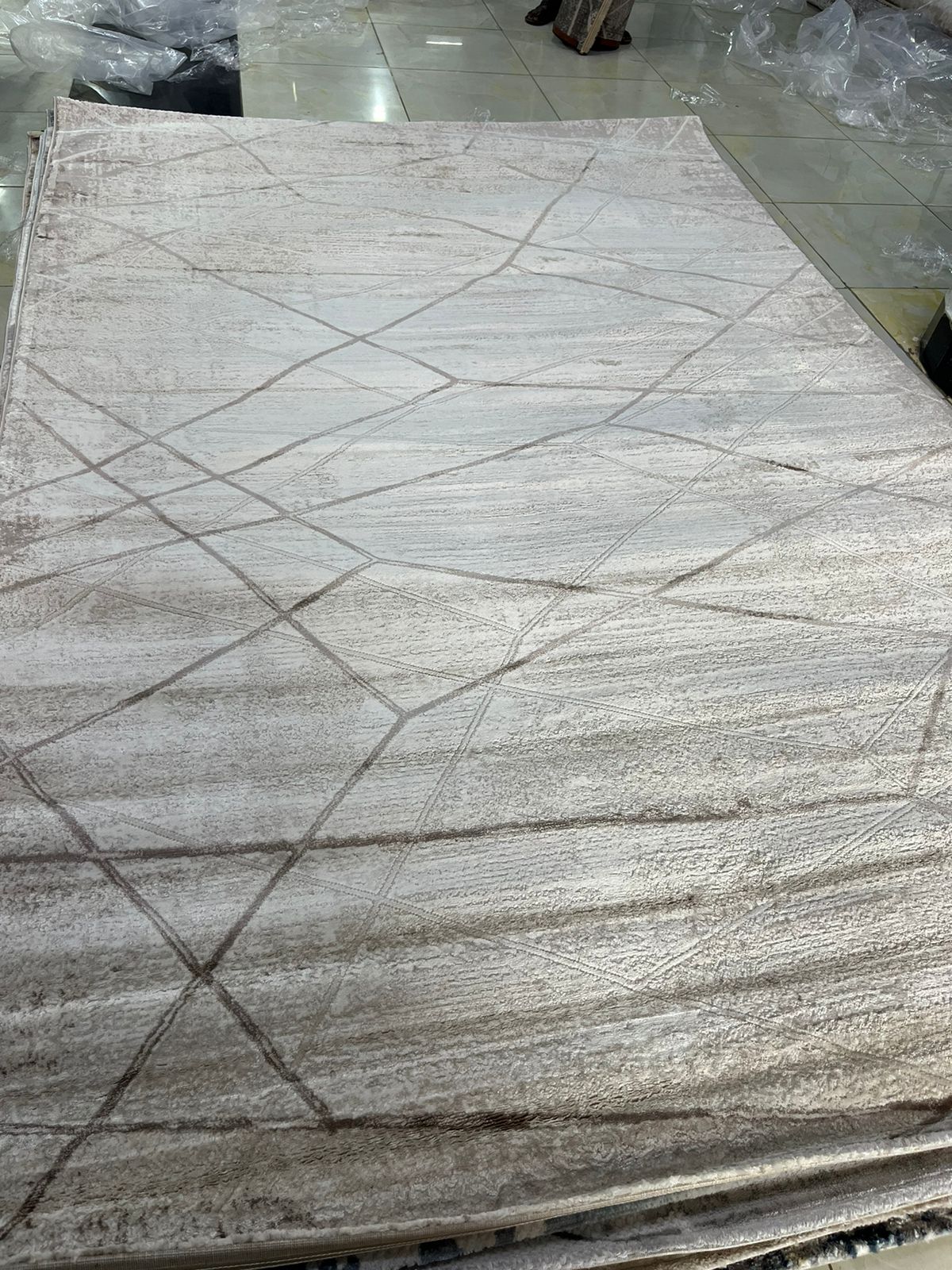 Bitiye Crown Carpet (5*8)