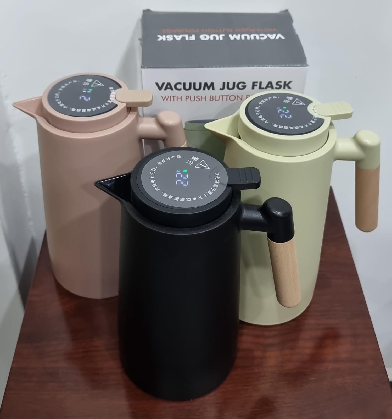 Thermometer vacuum flask