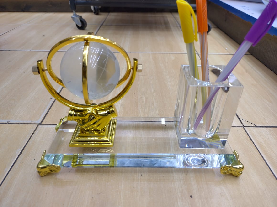 Crystal Handshake Office pen organizer