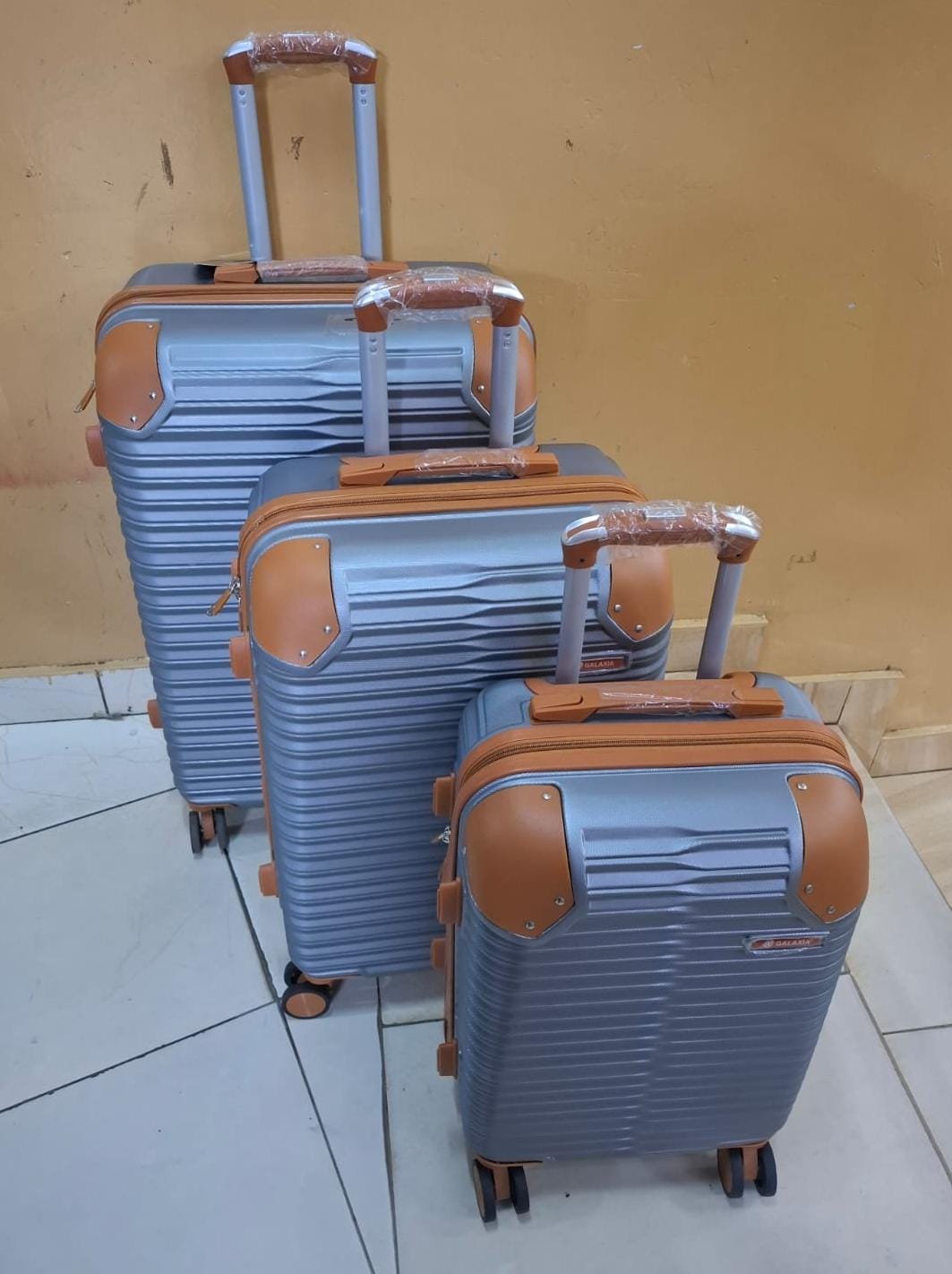 3 in 1 Luxurious Fibre Suitcase