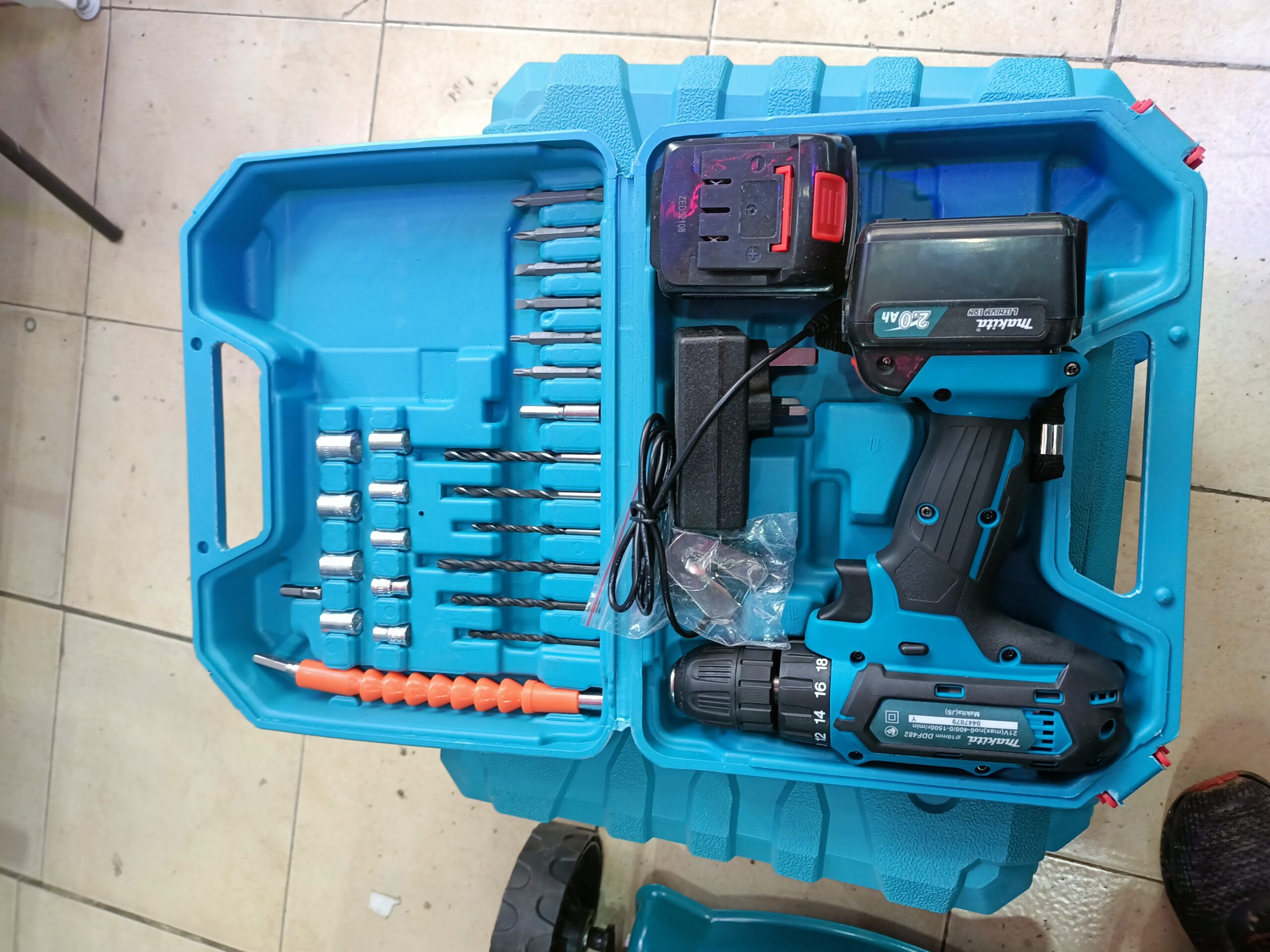Makita cordless Drill 21v - Image 5