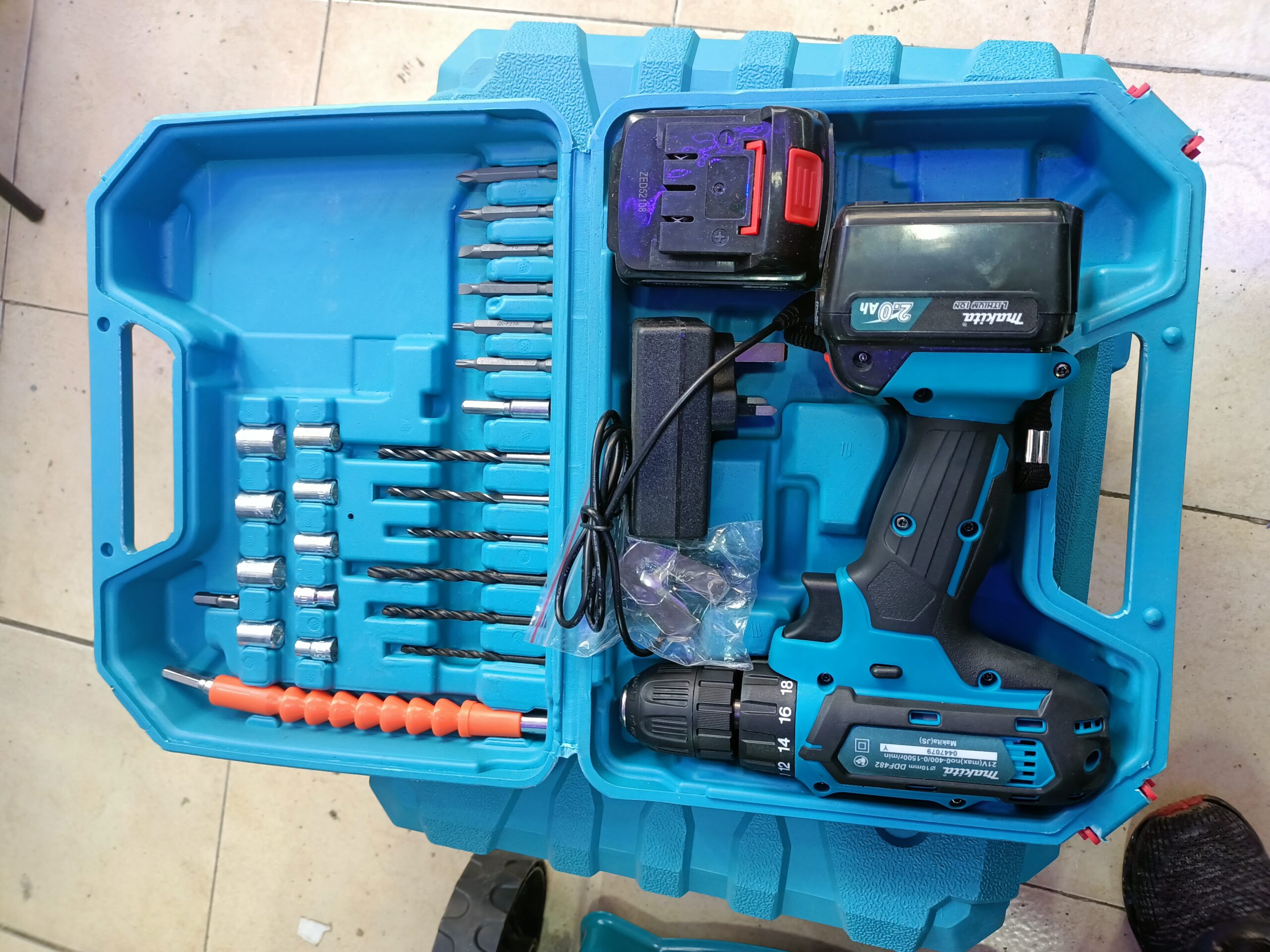 Makita cordless Drill 21v - Image 3